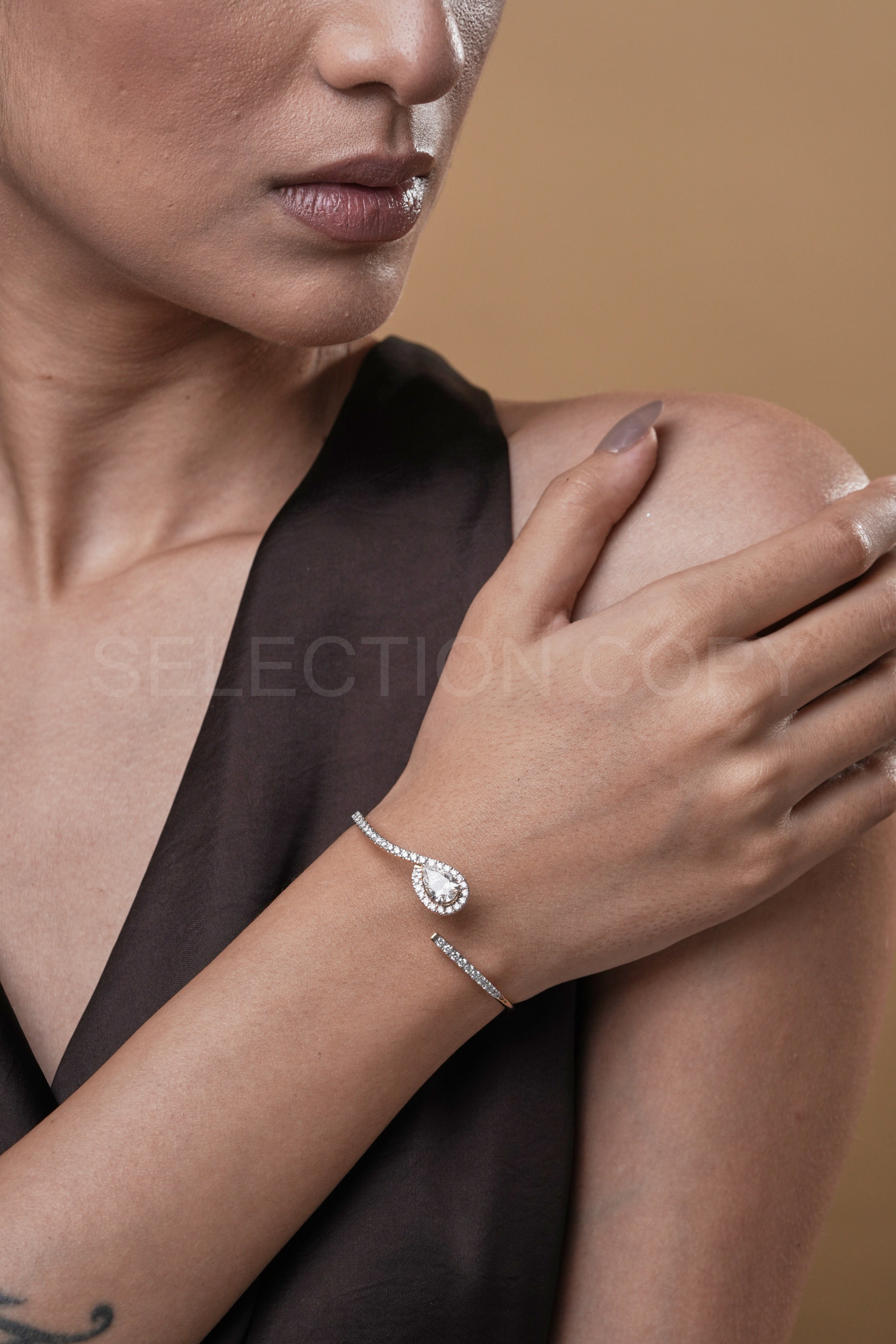 Vaidehi Solitaire Kada Bracelet