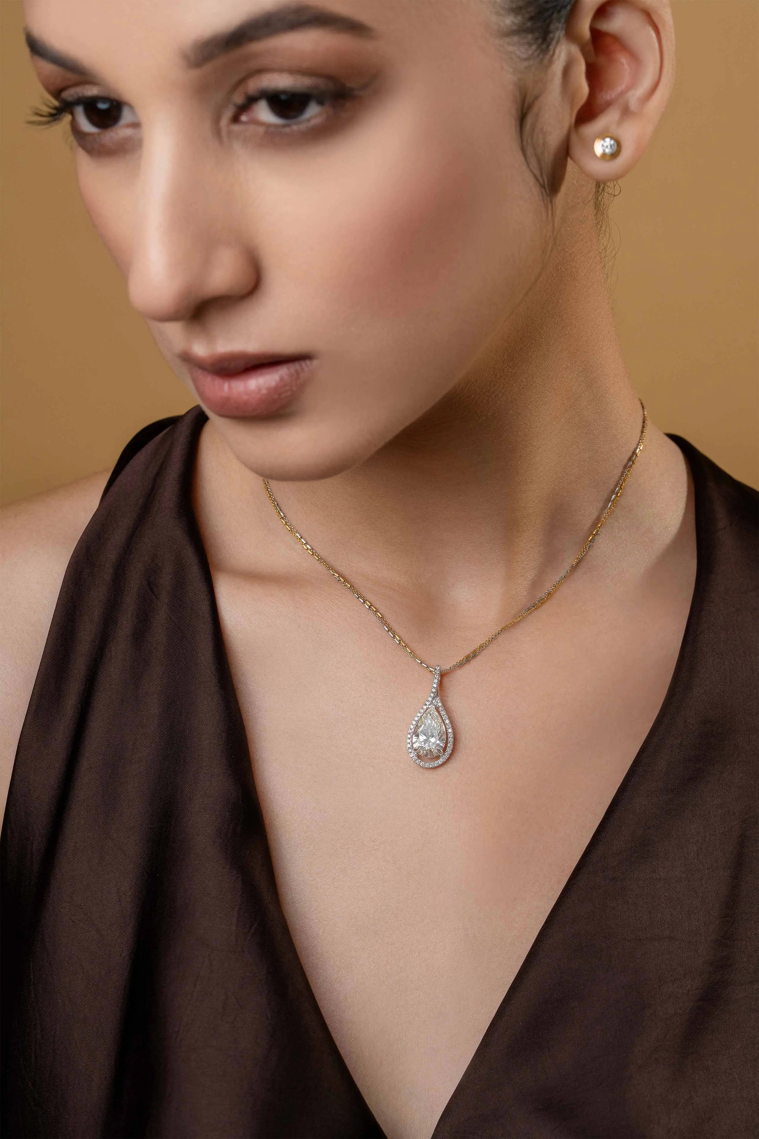 Lavina 4 Carat Solitaire Pendant