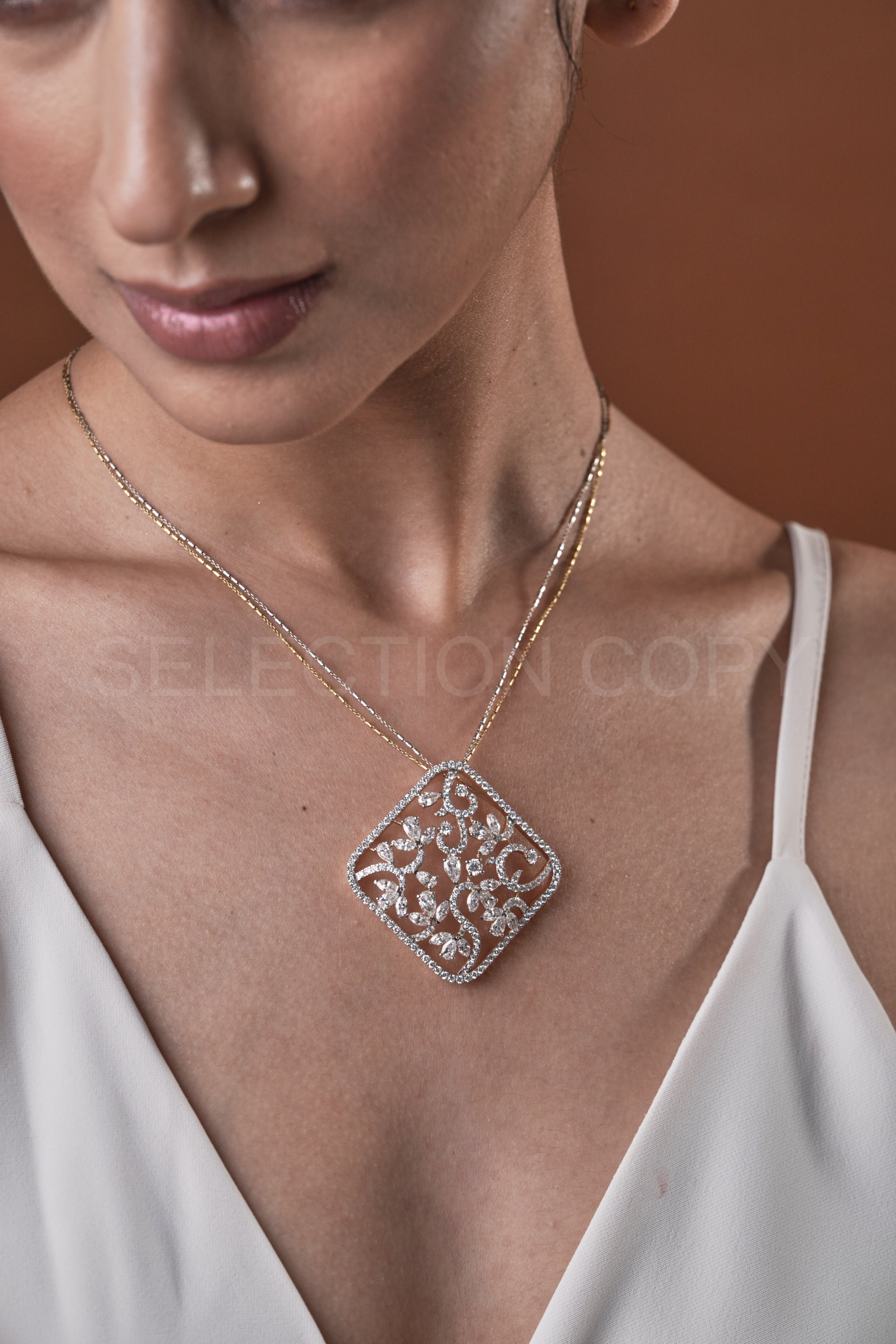 Aparna Pendant